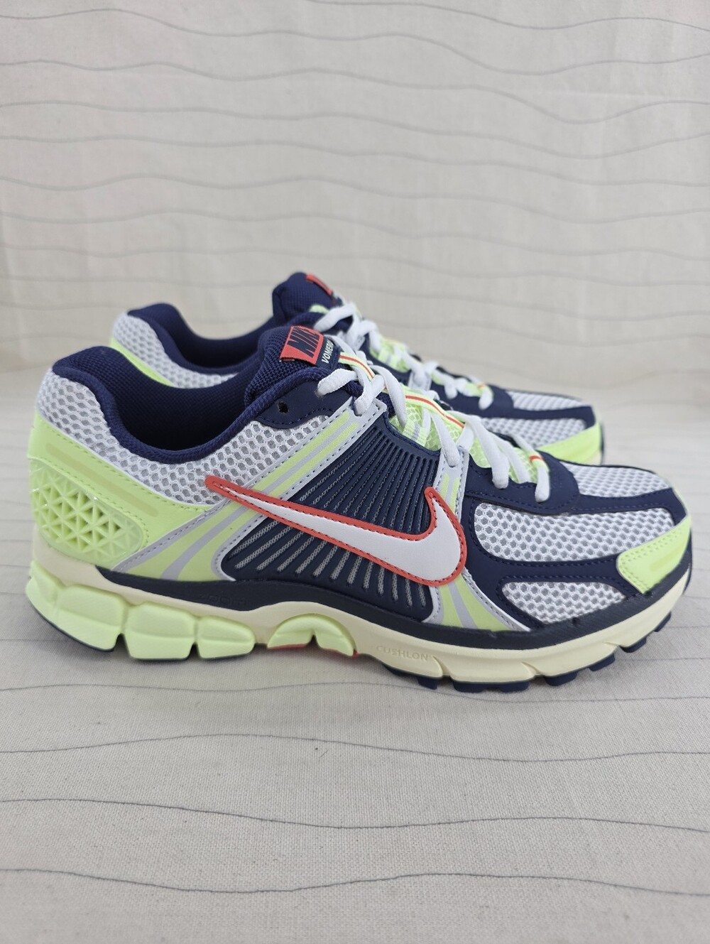 Nike Mens Air Zoom Vomero 5 Barley VOLT Multicolor Running Shoes IB4004-701 Sz 7